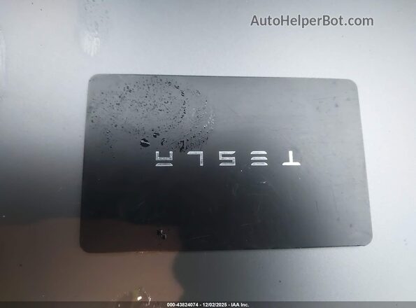7SAYGDEE3PF754504 2023 TESLA MODEL Y Gray Вид панелі приладів
