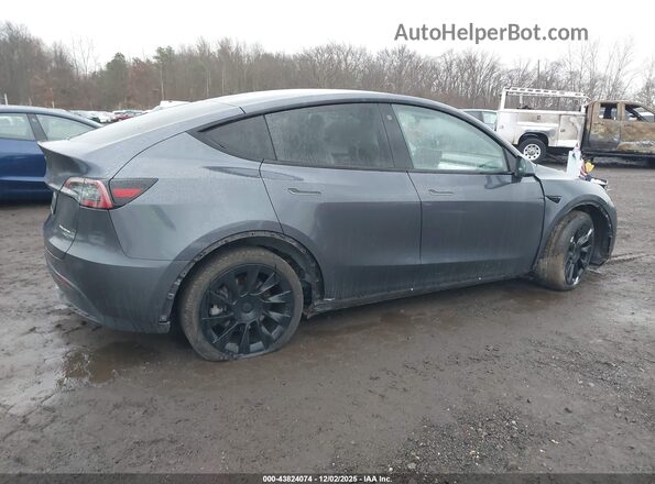 7SAYGDEE3PF754504 2023 TESLA MODEL Y Gray 