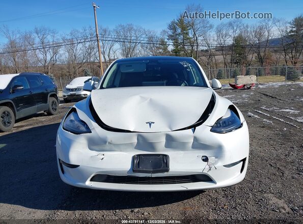 7SAYGDEE3RF185141 2024 TESLA MODEL Y Белый Вид спереди