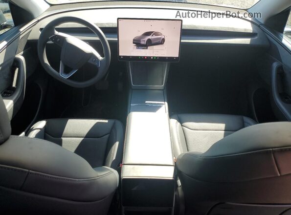 7SAYGDEE3TF327723 2026 TESLA MODEL Gray წინა პანელის ხედი