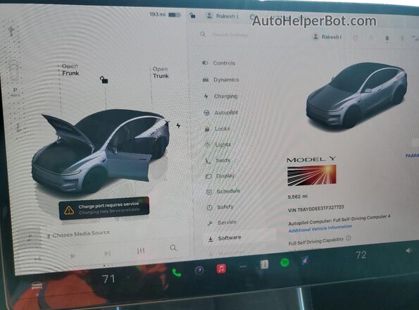 7SAYGDEE3TF327723 2026 TESLA MODEL Gray ხელსაწყოთა პანელის ხედი
