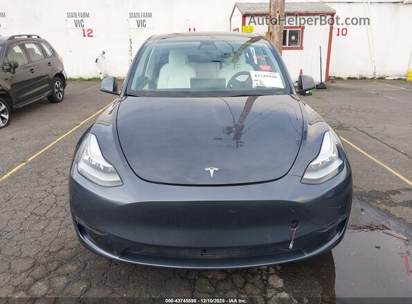 7SAYGDEE4NF430216 2022 TESLA MODEL Y Gray Вид задньої частини салону