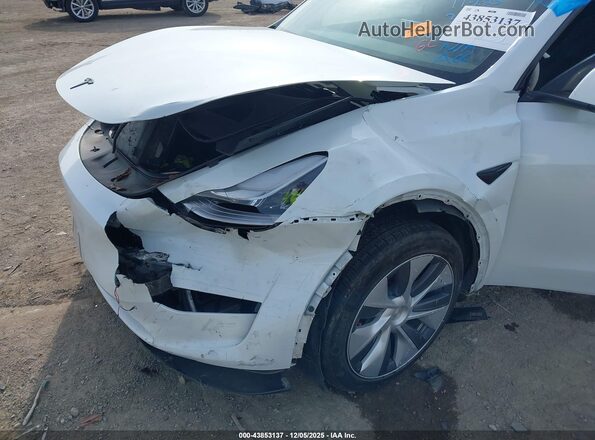 7SAYGDEE4PA045903 2023 TESLA MODEL Y White Դիմացի տեսք