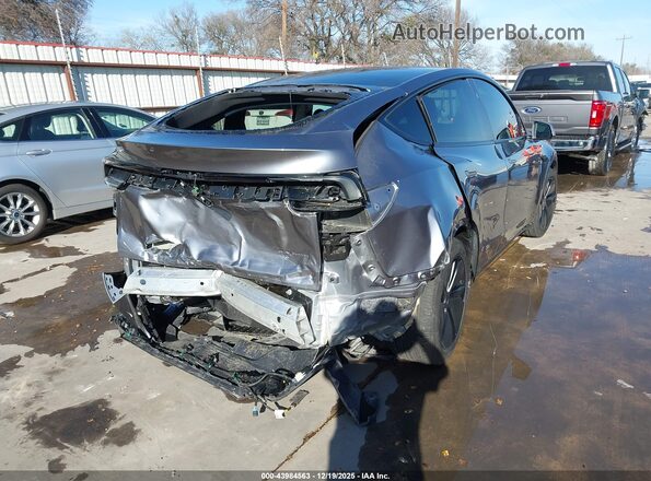 7SAYGDEE4TA396725 2026 TESLA MODEL Y Серебряный Задняя правая четверть