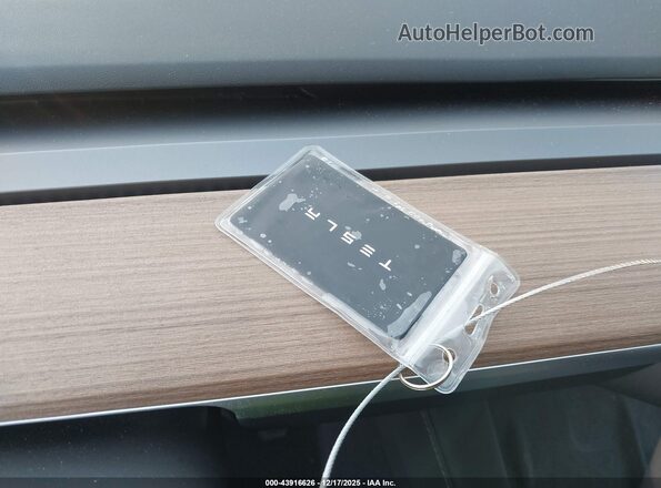 7SAYGDEE5PA125274 2023 TESLA MODEL Y Gray Dashboard view