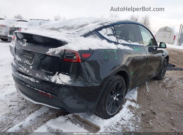 7SAYGDEE5SF302546 2025 TESLA MODEL Y Gray 