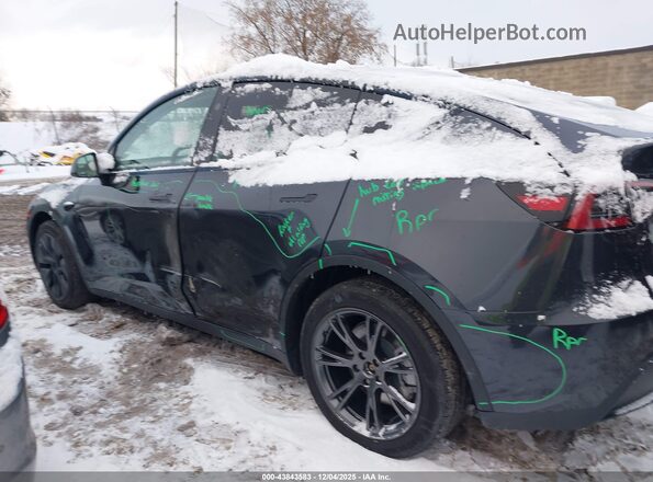 7SAYGDEE5SF302546 2025 TESLA MODEL Y Gray 