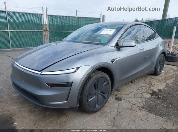 7SAYGDEE5TA414312 2026 TESLA MODEL Y Silver Przód lewy