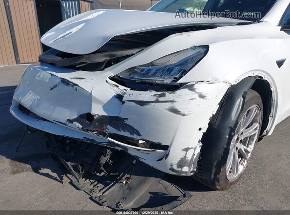 7SAYGDEE6NF410081 2022 TESLA MODEL Y Белый Вид спереди
