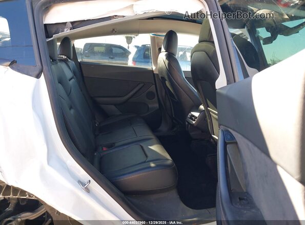 7SAYGDEE6NF410081 2022 TESLA MODEL Y Белый Вид наклейки с VIN-кодом