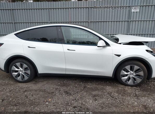 7SAYGDEE6PA124988 2023 TESLA MODEL Y Белый Вид задней части салона