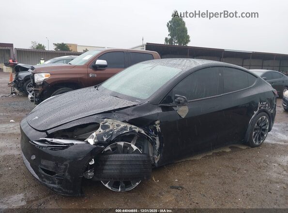 7SAYGDEE7PF853679 2023 TESLA MODEL Y Black წინა ხედი