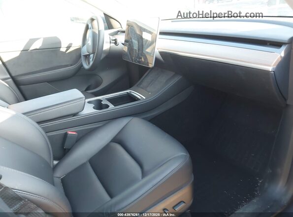 7SAYGDEE8NF308605 2022 TESLA MODEL Y Серый 