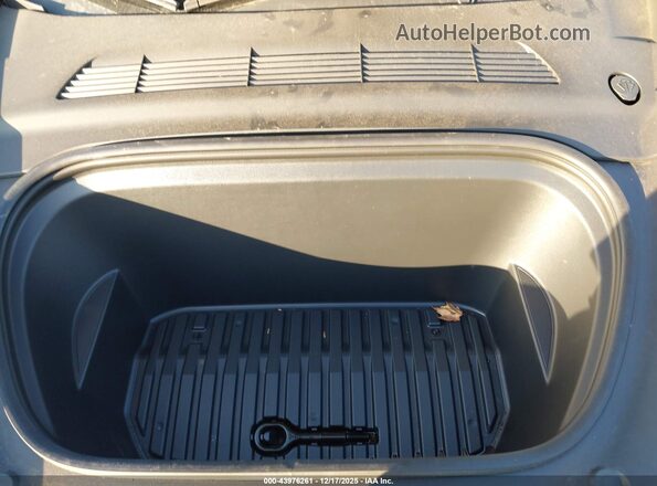 7SAYGDEE8NF308605 2022 TESLA MODEL Y Серый 