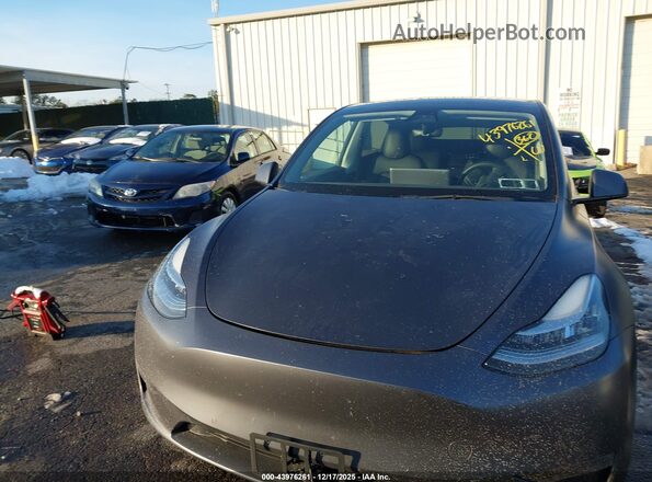 7SAYGDEE8NF308605 2022 TESLA MODEL Y Серый 