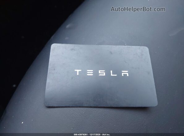 7SAYGDEE8NF308605 2022 TESLA MODEL Y Серый 