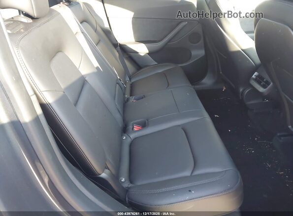 7SAYGDEE8NF308605 2022 TESLA MODEL Y Серый 
