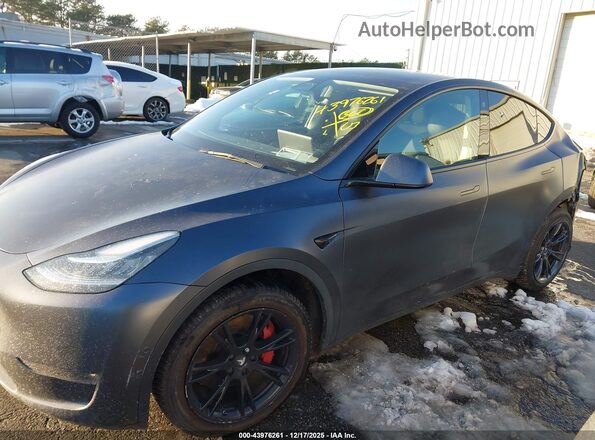 7SAYGDEE8NF308605 2022 TESLA MODEL Y Серый 