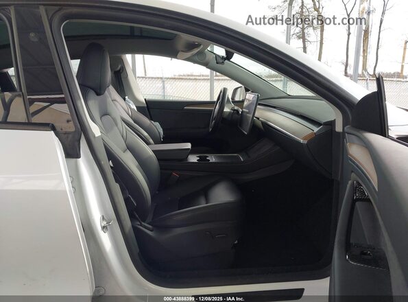 7SAYGDEE9PA150999 2023 TESLA MODEL Y White 