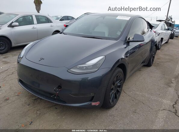 7SAYGDEE9PF960362 2023 TESLA MODEL Y Gray Przód lewy