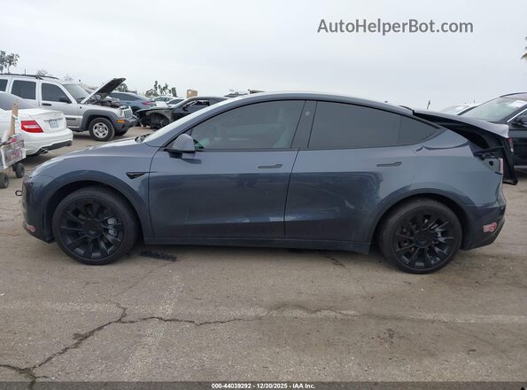 7SAYGDEE9PF960362 2023 TESLA MODEL Y Gray Widok wnętrza 360 stopni