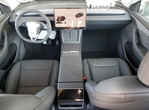 7SAYGDEE9TF440804 2026 TESLA MODEL Silver წინა პანელის ხედი