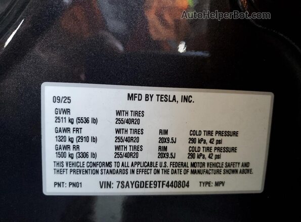 7SAYGDEE9TF440804 2026 TESLA MODEL Silver VIN კოდის სტიკერის ხედი