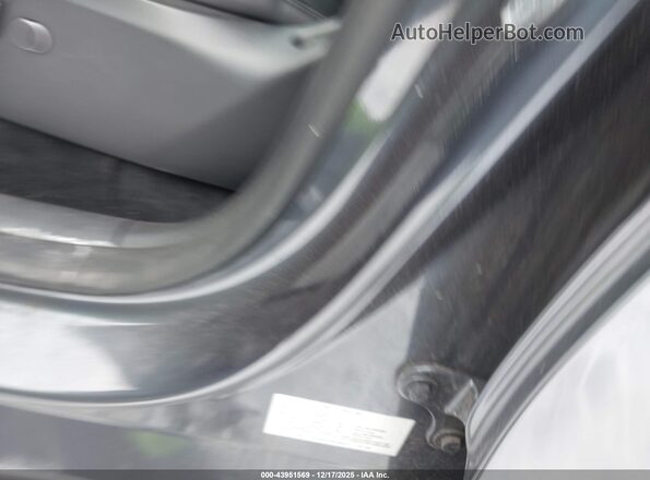 7SAYGDEEXPF834415 2023 TESLA MODEL Y Gray Vista del compartimento del motor
