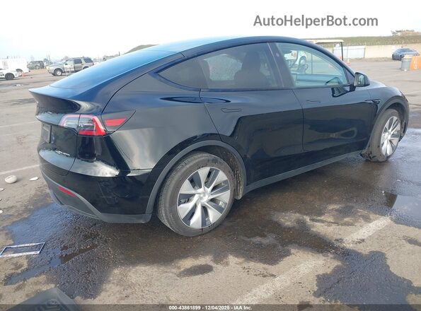 7SAYGDEEXRF024334 2024 TESLA MODEL Y Black 