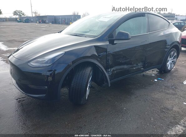 7SAYGDEEXRF024334 2024 TESLA MODEL Y Black 