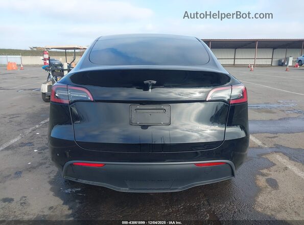 7SAYGDEEXRF024334 2024 TESLA MODEL Y Black 