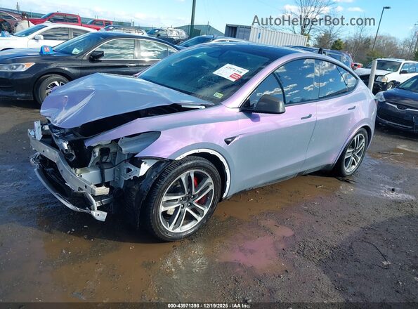 7SAYGDEF1PF948232 2023 TESLA MODEL Y Purple Առջևի ձախ երեք քառորդ տեսարան