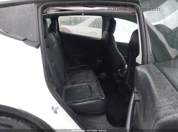 7SAYGDEF3NF495518 2022 TESLA MODEL Y White 