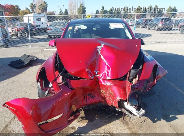 7SAYGDEF4RF162153 2024 TESLA MODEL Y Red Սարքավորումների վահանակի տեսք