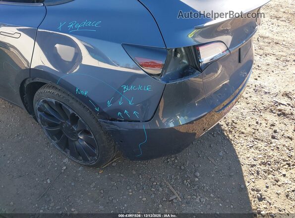 7SAYGDEF5NF500654 2022 TESLA MODEL Y Gray Widok z przodu