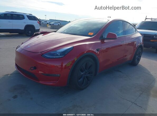 7SAYGDEF6NF466420 2022 TESLA MODEL Y Red Vista tres cuartos delantera izquierda