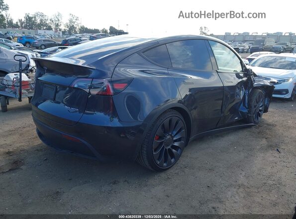 7SAYGDEF8RF022204 2024 TESLA MODEL Y Gray Задня права чверть