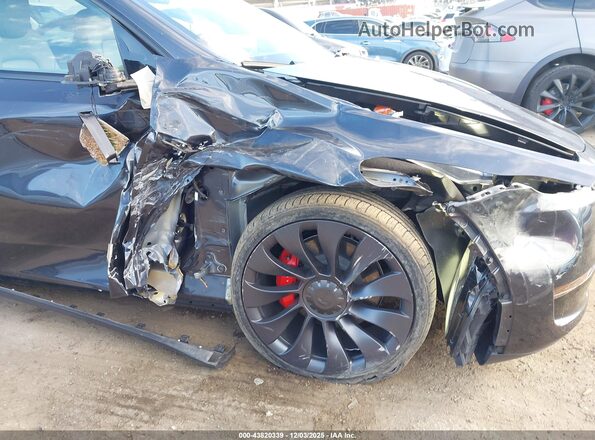 7SAYGDEF8RF022204 2024 TESLA MODEL Y Gray Вид спереду