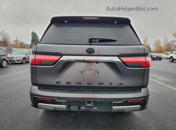 7SVAAABA0PX010449 2023 TOYOTA SEQUOIA Charcoal უკანა ხედი
