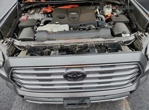 7SVAAABA0PX010449 2023 TOYOTA SEQUOIA Charcoal ძრავის განყოფილების ხედი