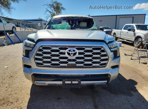 7SVAAABA1PX014834 2023 TOYOTA SEQUOIA Silver Vista frontal