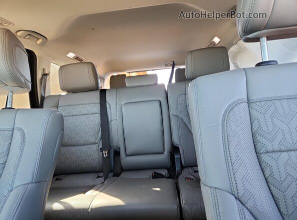 7SVAAABA2RX024100 2024 TOYOTA SEQUOIA Black Widok tylnych siedzeń