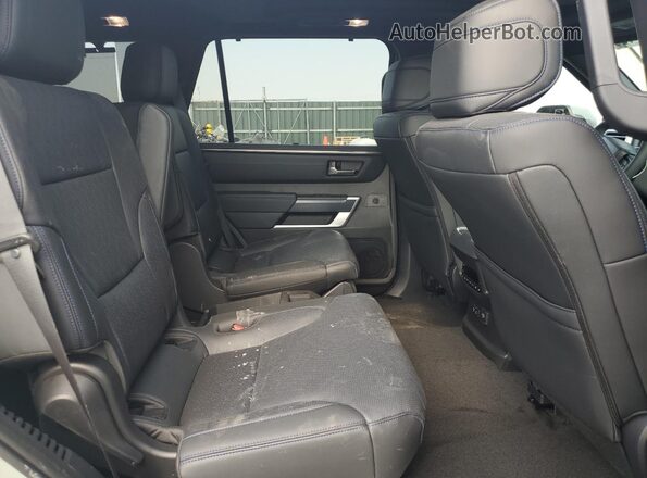 7SVAAABA5SX053659 2025 TOYOTA SEQUOIA Gray Widok wnętrza z tyłu
