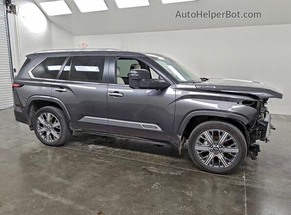 7SVAAABA6SX054108 2025 TOYOTA SEQUOIA Gray Առջևի աջ
