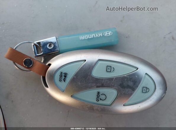 7YAKM4DB6SY020072 2025 HYUNDAI IONIQ 5 Синий Вид панели приборов