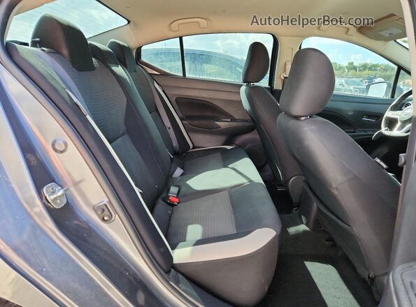 3N1CN8EV0ML819572 2021 NISSAN VERSA Серый 