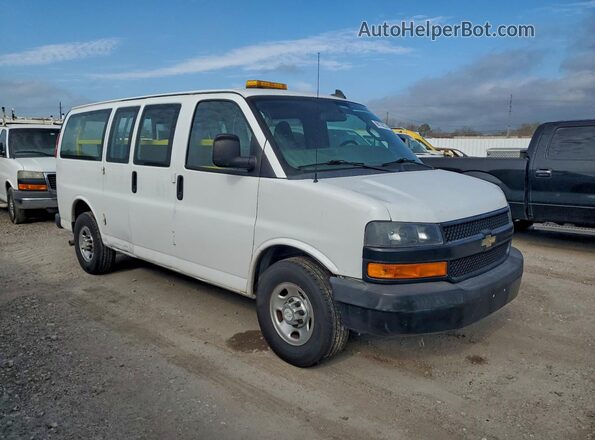1GCWGAHG8J1182961 2018 CHEVROLET EXPRESS Белый 