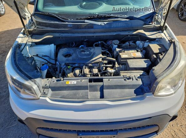 KNDJN2A28J7540626 2018 KIA SOUL White 