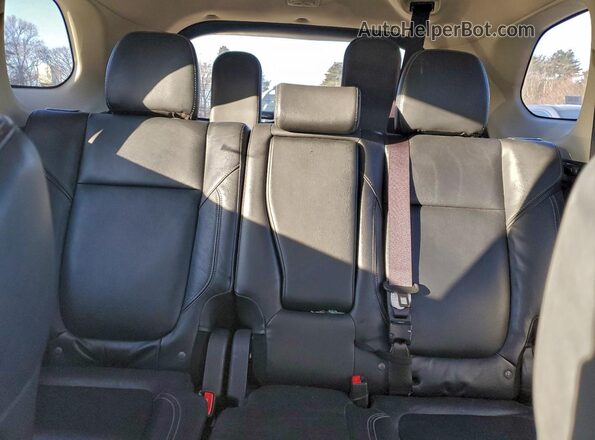 JA4AZ3A33LZ017924 2020 MITSUBISHI OUTLANDER Black Widok wnętrza z tyłu