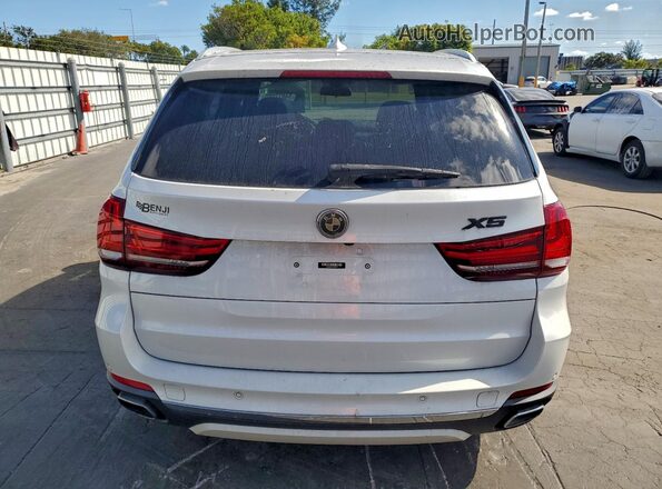 5UXKT0C50J0V99005 2018 BMW X5 White 